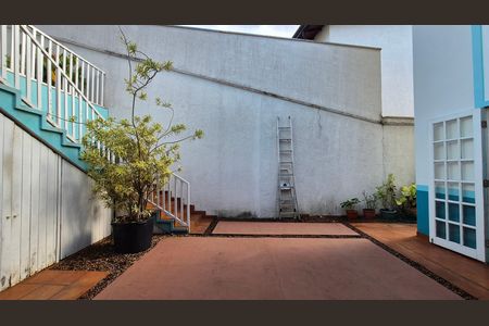 Casa à venda com 237m², 3 quartos e 5 vagasArea externa