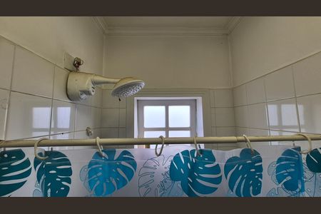 Casa à venda com 237m², 3 quartos e 5 vagasBanheiro - Fundos