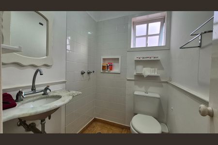 Casa à venda com 237m², 3 quartos e 5 vagasBanheiro da suíte