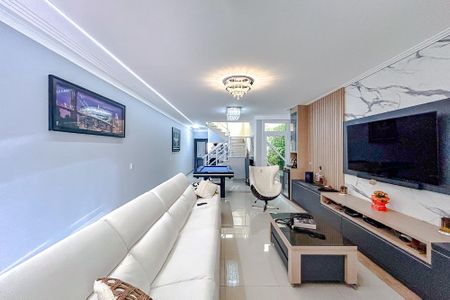 Sala de casa à venda com 4 quartos, 200m² em Penha de França, São Paulo