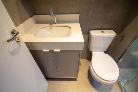 Banheiro da Suíte de apartamento à venda com 1 quarto, 28m² em Jardim Caravelas, São Paulo