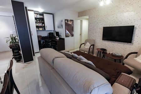 Apartamento à venda com 97m², 2 quartos e 2 vagasSala