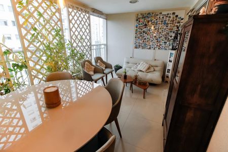 Apartamento à venda com 97m², 2 quartos e 2 vagasVaranda gourmet