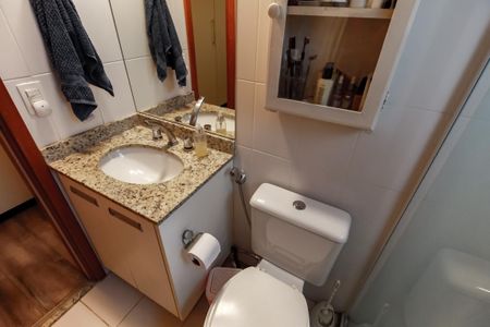 Apartamento à venda com 97m², 2 quartos e 2 vagasBanheiro da Suíte