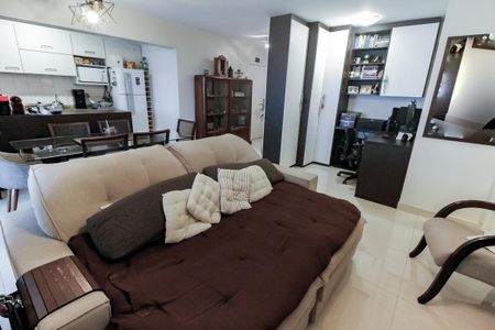 Apartamento à venda com 97m², 2 quartos e 2 vagasSala