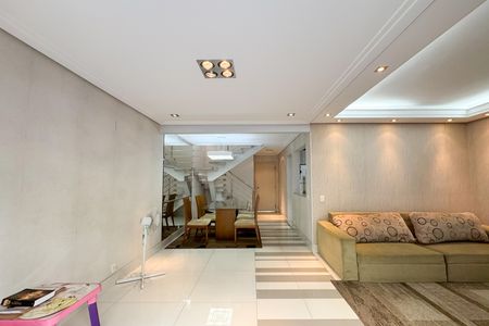 Casa de condomínio à venda com 232m², 3 quartos e 4 vagasSala