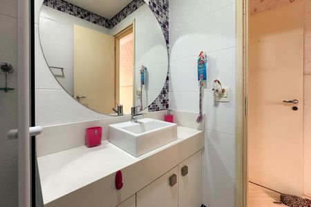 Casa de condomínio à venda com 232m², 3 quartos e 4 vagasBanheiro - Suíte 1