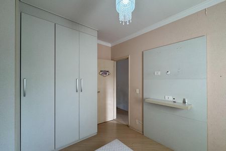 Casa de condomínio à venda com 232m², 3 quartos e 4 vagasQuarto