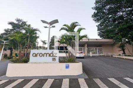 Casa de condomínio à venda com 232m², 3 quartos e 4 vagasFachada 