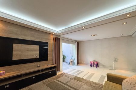 Casa de condomínio à venda com 232m², 3 quartos e 4 vagasSala