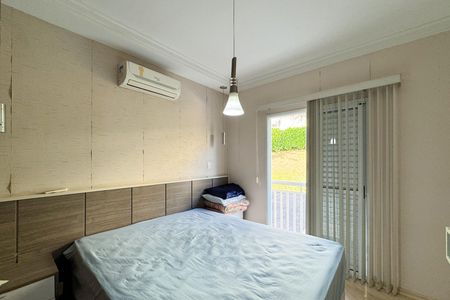 Casa de condomínio à venda com 232m², 3 quartos e 4 vagasSuíte 2
