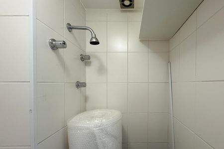 Casa de condomínio à venda com 232m², 3 quartos e 4 vagasBanheiro de Serviço