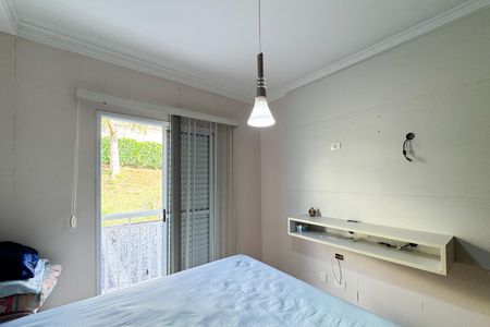 Casa de condomínio à venda com 232m², 3 quartos e 4 vagasSuíte 2