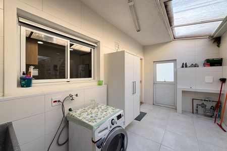 Casa de condomínio à venda com 232m², 3 quartos e 4 vagasÁrea de Serviço