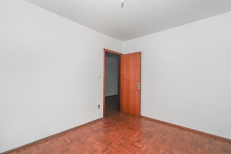 Quarto de apartamento para alugar com 2 quartos, 66m² em Jardim Lindóia, Porto Alegre