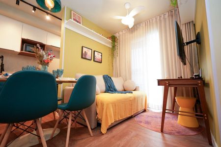 Sala de apartamento à venda com 2 quartos, 43m² em Santo Cristo, Rio de Janeiro