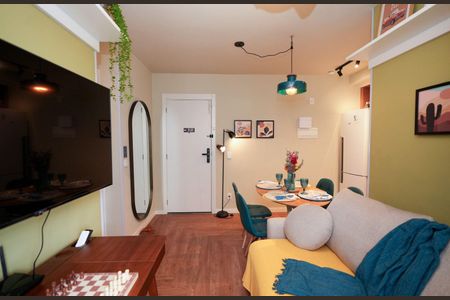 Sala de apartamento à venda com 2 quartos, 43m² em Santo Cristo, Rio de Janeiro