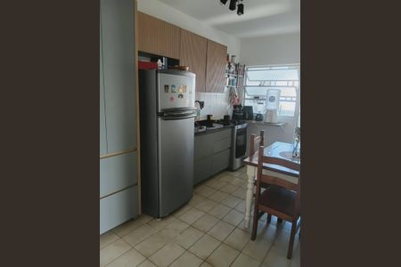 Cozinha de apartamento para alugar com 2 quartos, 65m² em Abraão, Florianópolis