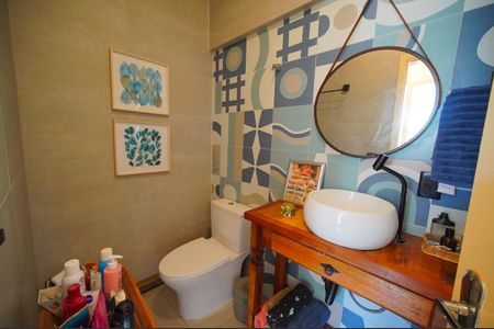 Banheiro de apartamento para alugar com 2 quartos, 65m² em Abraão, Florianópolis