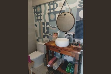 Apartamento para alugar com 65m², 2 quartos e 1 vaga Apartamento para alugar com 65m², 2 quartos e 1 vagaBanheiro