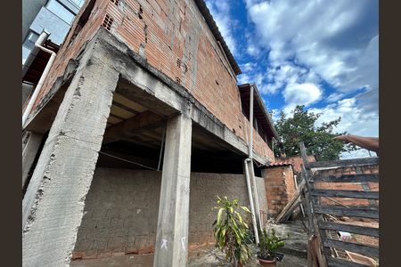 Casa para alugar com 420m², 4 quartos e 3 vagas