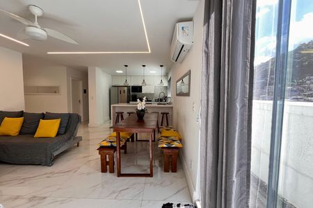 Sala de apartamento para alugar com 2 quartos, 80m² em Copacabana, Rio de Janeiro