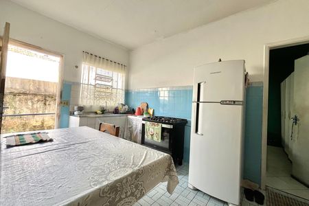 Casa à venda com 120m², 3 quartos e 2 vagas Casa à venda com 120m², 3 quartos e 2 vagasCozinha