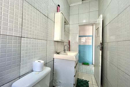 Casa à venda com 120m², 3 quartos e 2 vagas Casa à venda com 120m², 3 quartos e 2 vagasBanheiro