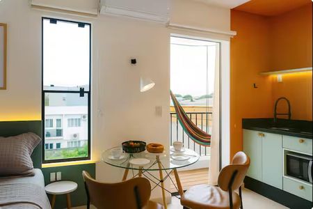 Cozinha de apartamento para alugar com 1 quarto, 25m² em Campeche, Florianópolis