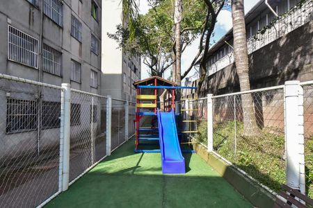 Apartamento à venda com 65m², 2 quartos e 1 vaga Apartamento à venda com 65m², 2 quartos e 1 vagaÁrea comum - Playground
