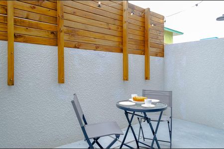 Apartamento para alugar com 25m², 1 quarto e sem vaga Apartamento para alugar com 25m², 1 quarto e sem vagaVaranda