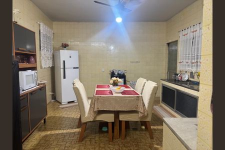 Casa à venda com 4 quartos, 200m² em Realengo, Rio de Janeiro