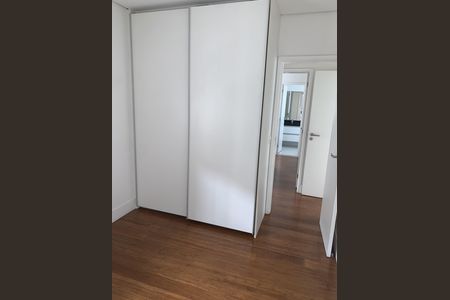 Quarto de apartamento à venda com 3 quartos, 137m² em Vila Morumbi, São Paulo