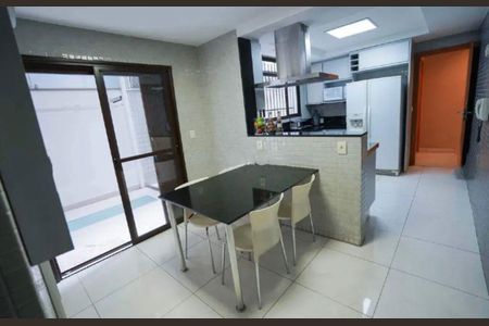 Cozinha de apartamento para alugar com 4 quartos, 250m² em Lourdes, Belo Horizonte