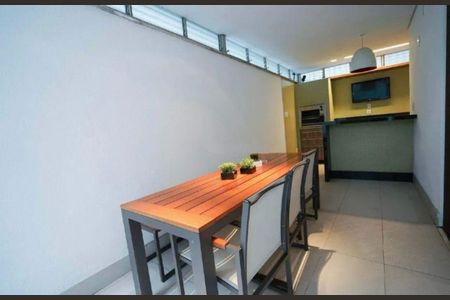 Apartamento para alugar com 250m², 4 quartos e 4 vagas