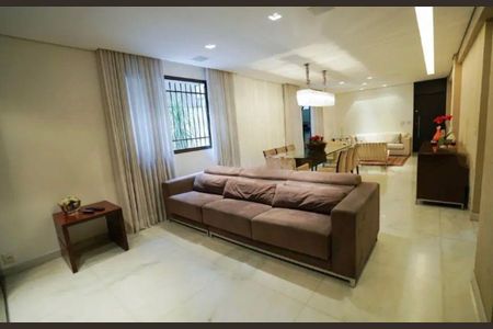 Sala de apartamento para alugar com 4 quartos, 250m² em Lourdes, Belo Horizonte