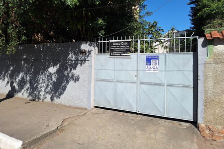 Casa para alugar com 90m², 3 quartos e 4 vagasFachada