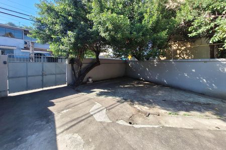 Casa para alugar com 90m², 3 quartos e 4 vagasQuintal