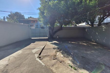 Casa para alugar com 90m², 3 quartos e 4 vagasQuintal