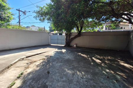 Casa para alugar com 90m², 3 quartos e 4 vagasQuintal