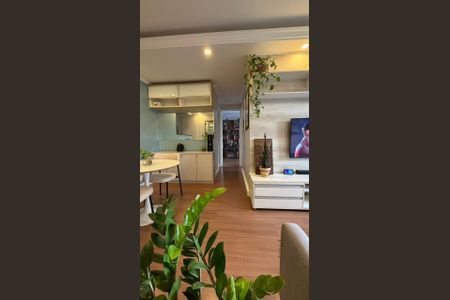 Sala de apartamento à venda com 3 quartos, 57m² em Conjunto Promorar Raposo Tavares, São Paulo