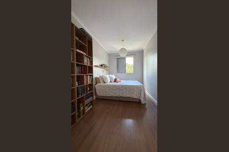 Quarto  de apartamento à venda com 3 quartos, 57m² em Conjunto Promorar Raposo Tavares, São Paulo