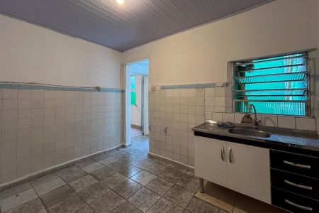 Cozinha de casa de condomínio para alugar com 1 quarto, 45m² em São João Climaco, São Paulo