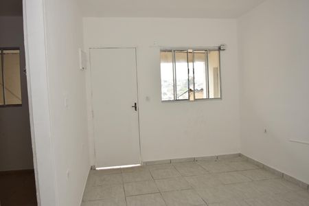 Sala de casa para alugar com 2 quartos, 45m² em Jardim Florida, Embu das Artes