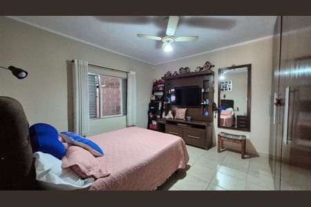 Casa à venda com 250m², 3 quartos e 1 vagaQuarto