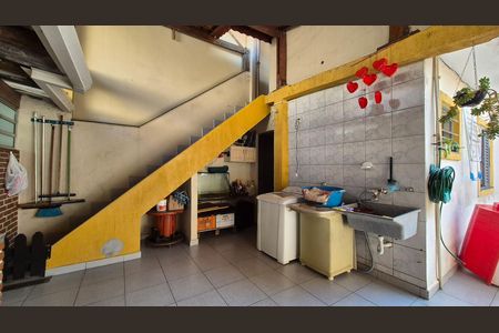 Casa à venda com 250m², 3 quartos e 1 vagaArea de serviço