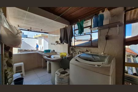 Casa à venda com 250m², 3 quartos e 1 vagaArea de serviço - Fundos
