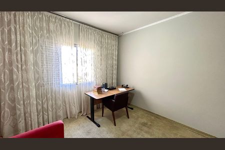 Casa à venda com 354m², 4 quartos e 5 vagasQuarto 2