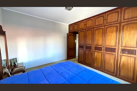 Casa à venda com 354m², 4 quartos e 5 vagasQuarto 4