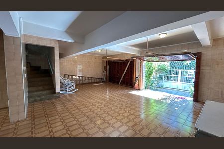 Casa à venda com 354m², 4 quartos e 5 vagasGaragem